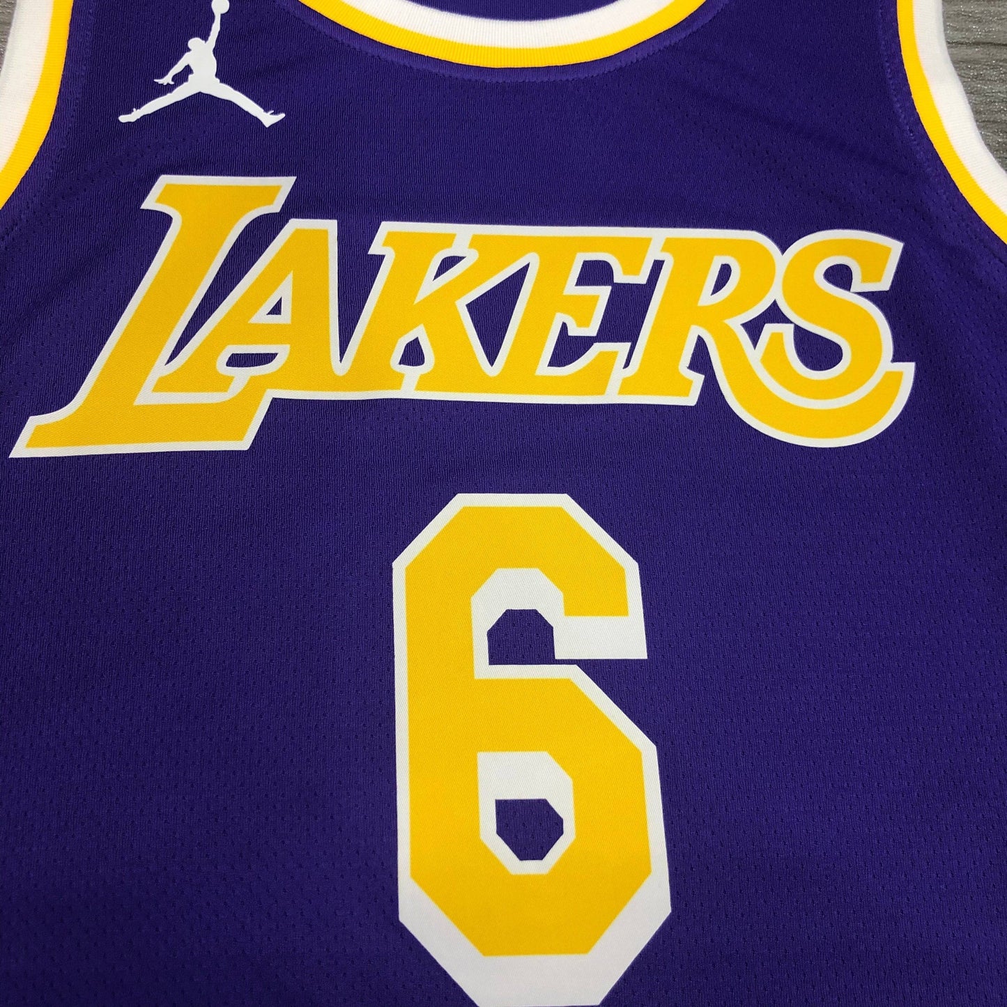 Los Angeles Lakers Statement Edition Jersey