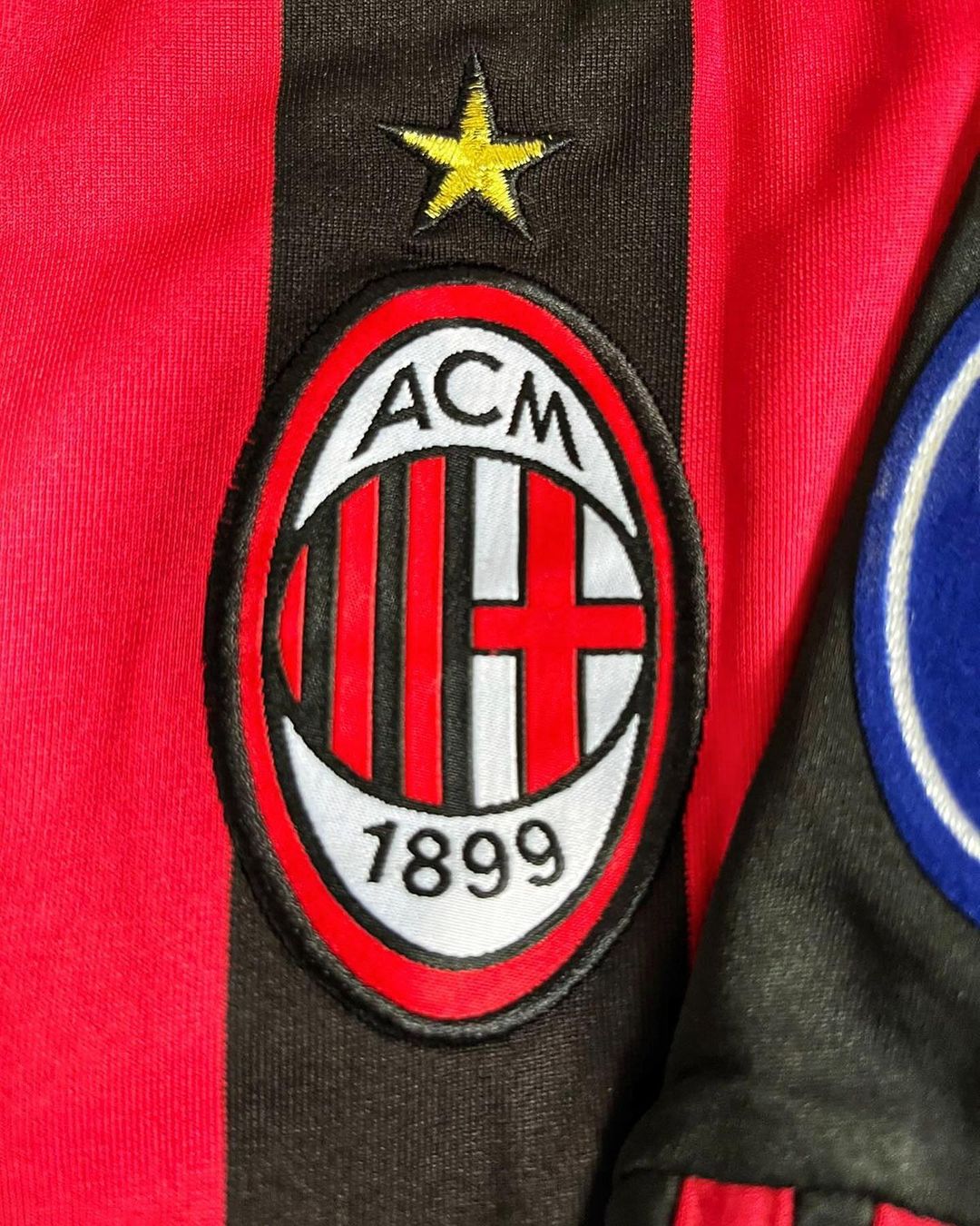 Milan Retro 09/10 Long Sleeve Ronaldinho #80 (Patches) Shirt