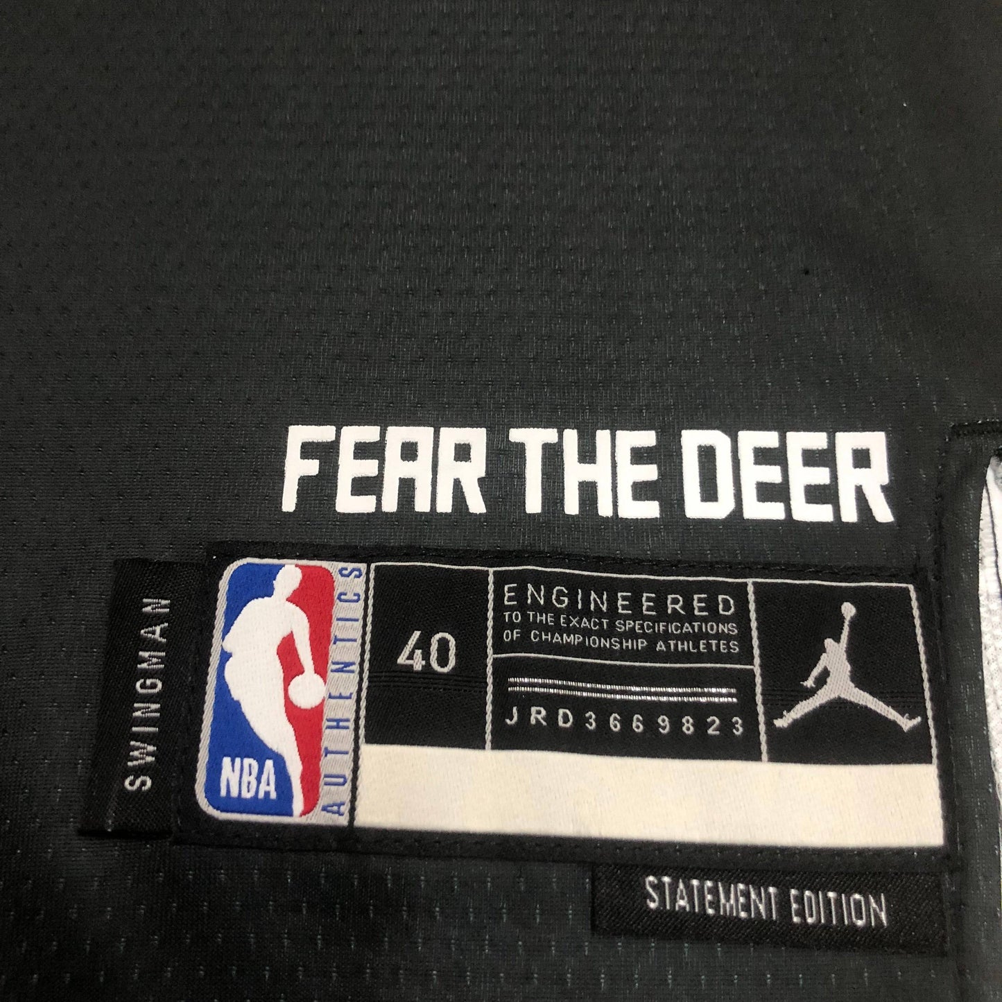 Milwaukee Bucks Statement Edition 22/23 Jersey