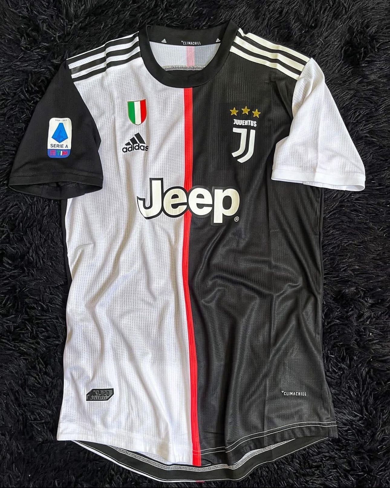 Juventus 2019/20 Retro Ronaldo #7 (Patches) Shirt