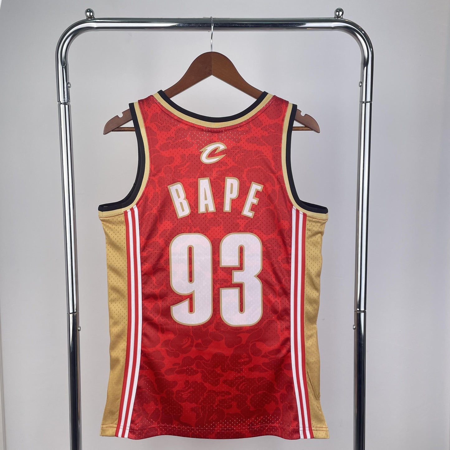 Swingman BAPE x Cleveland Cavaliers Mitchell & Ness Hardwood Classics 2003/04 Jersey
