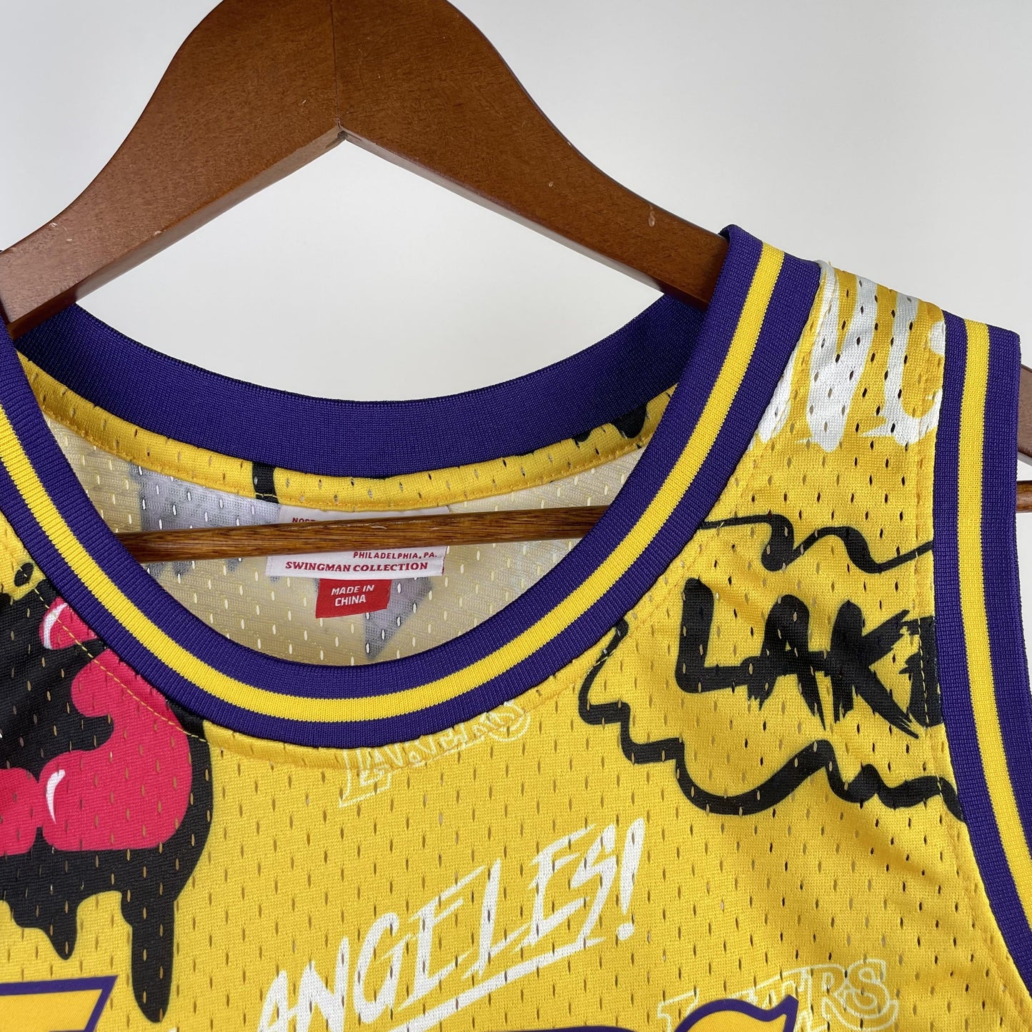 Swingman Slap Sicker Los Angeles Lakers Mitchell & Ness 1996/97 Jersey