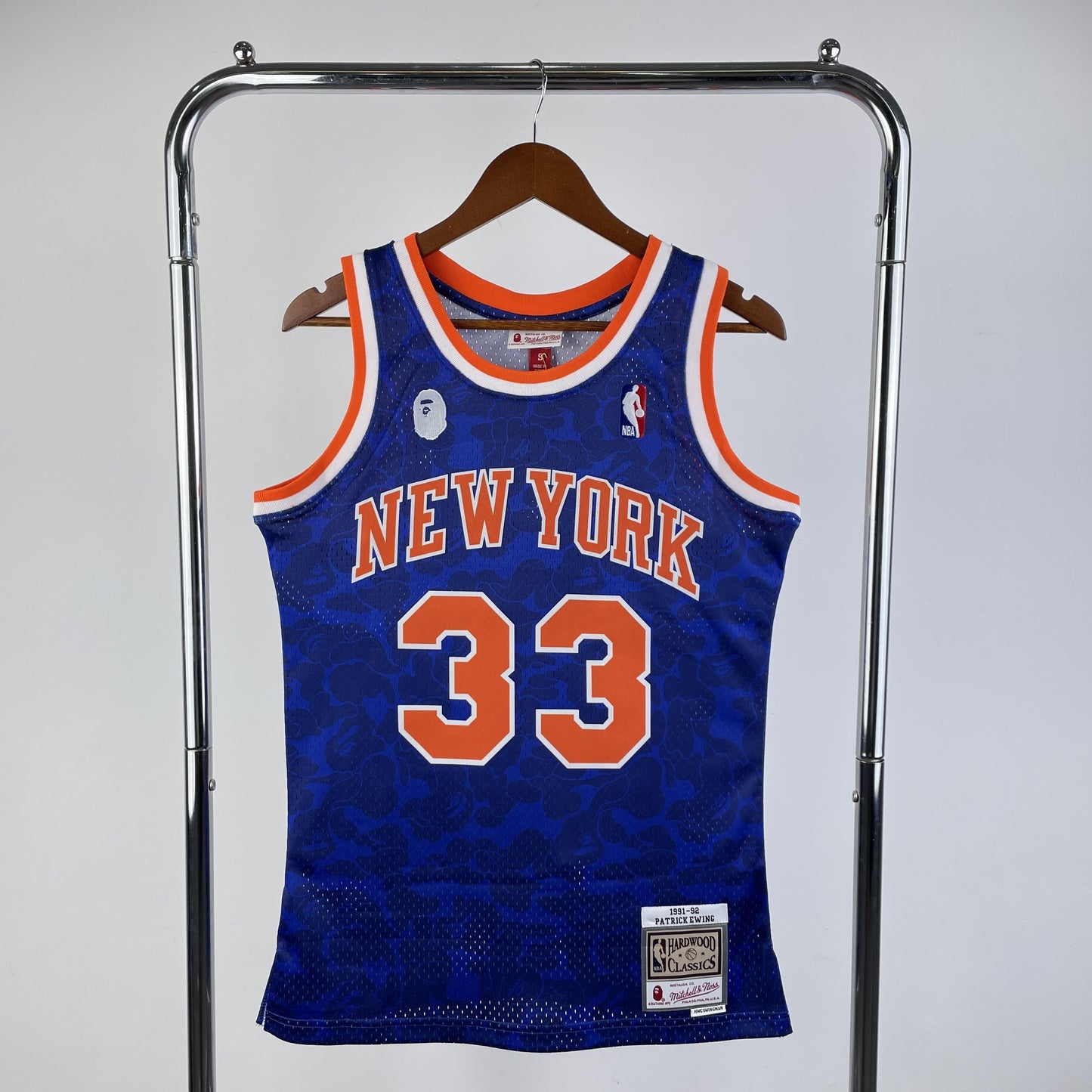 Swingman BAPE x New York Knicks Mitchell & Ness Hardwood Classics 1991/92 Jersey