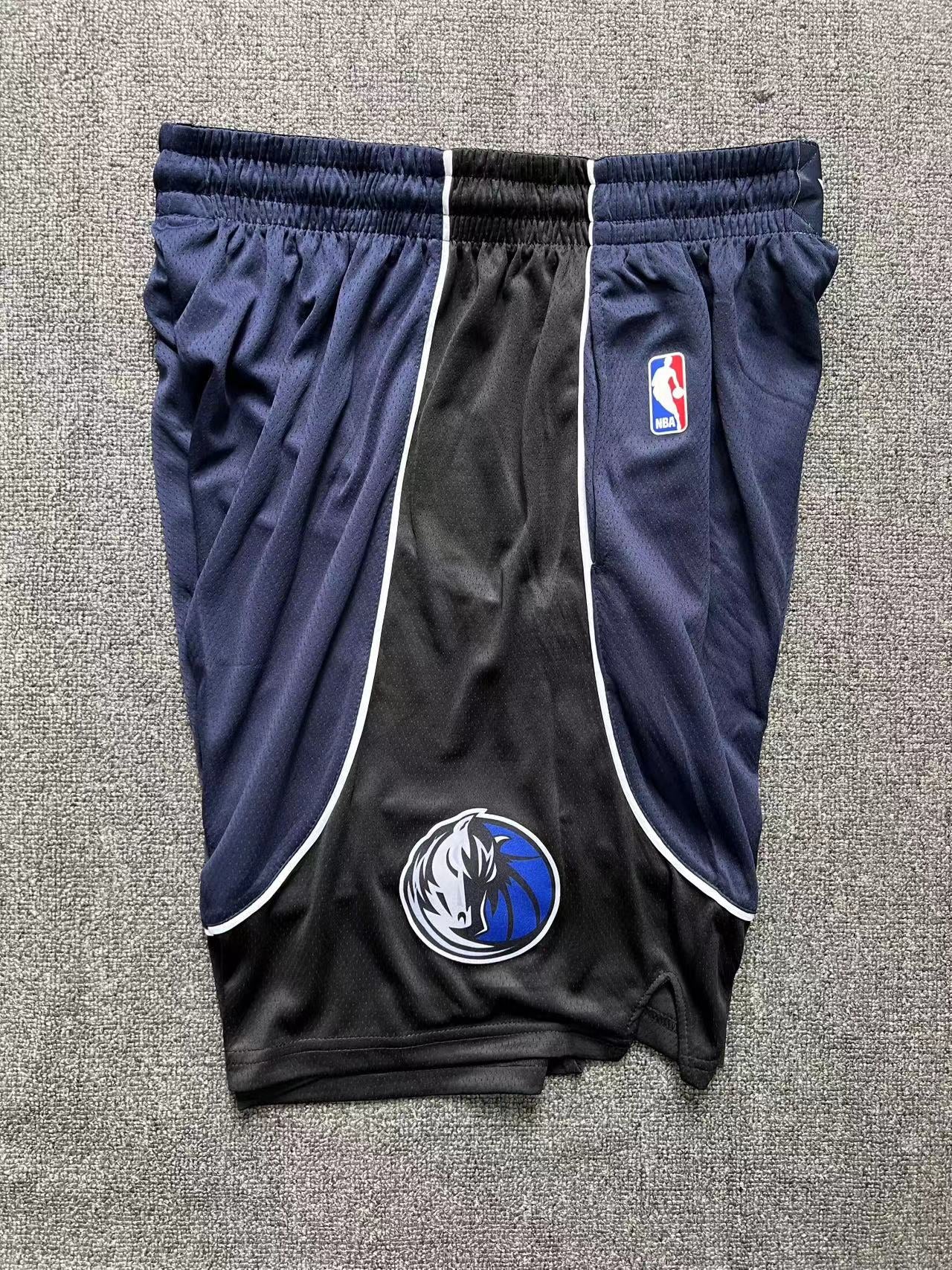 Dallas Mavericks Statement Edition Shorts 22/23