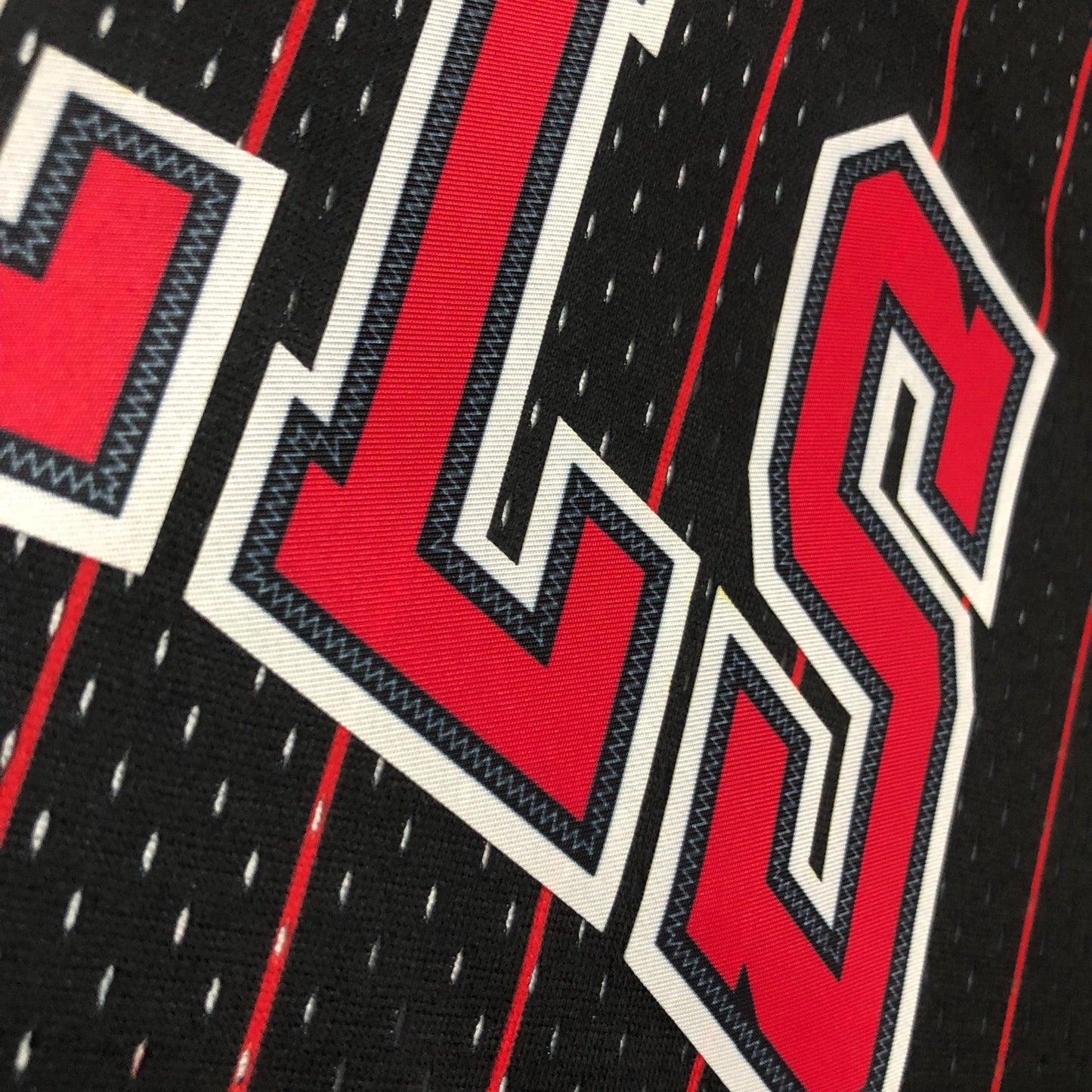 Swingman Chicago Bulls Mitchell & Ness Hardwood Classics 1995/96 Red/Black Jersey