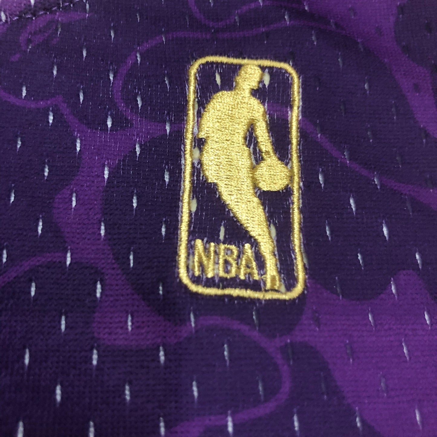Swingman BAPE x Los Angeles Lakers Mitchell & Ness Hardwood Classics 1993 Jersey