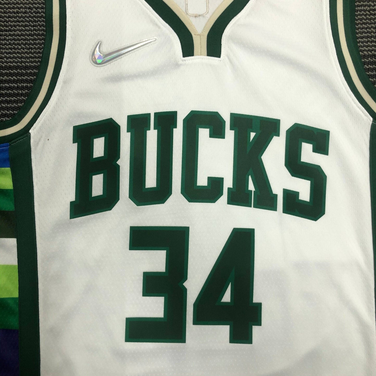 Milwaukee Bucks City Edition Diamante 75th Jersey