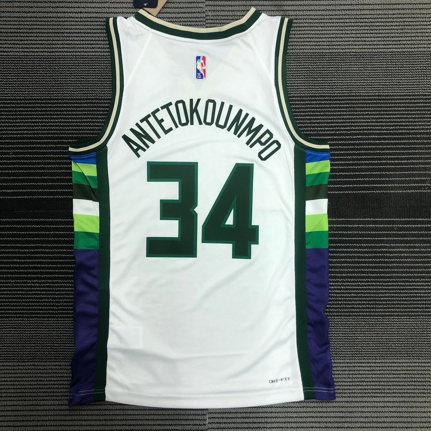 Milwaukee Bucks City Edition Diamante 75th Jersey
