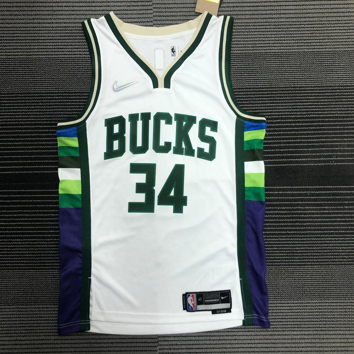 Milwaukee Bucks City Edition Diamante 75th Jersey