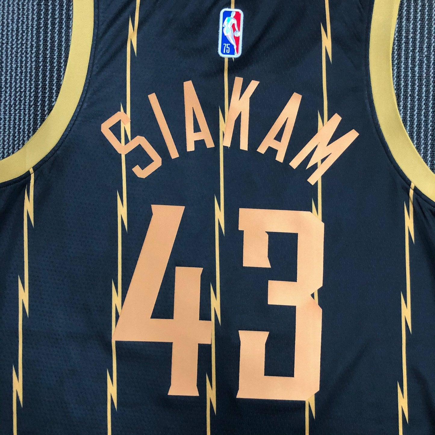 Toronto Raptors City Edition Diamante 75th Jersey
