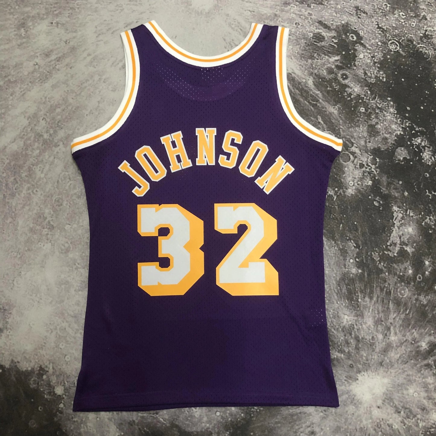 Swingman Los Angeles Lakers Mitchell & Ness Hardwood Classics 1984/85 Purple Jersey