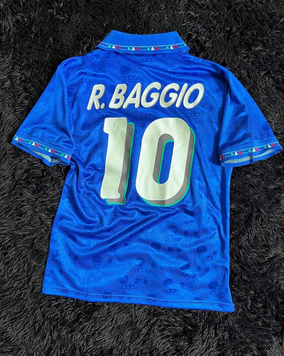 Italy 1994 Home Retro R. Baggio #10 Shirt
