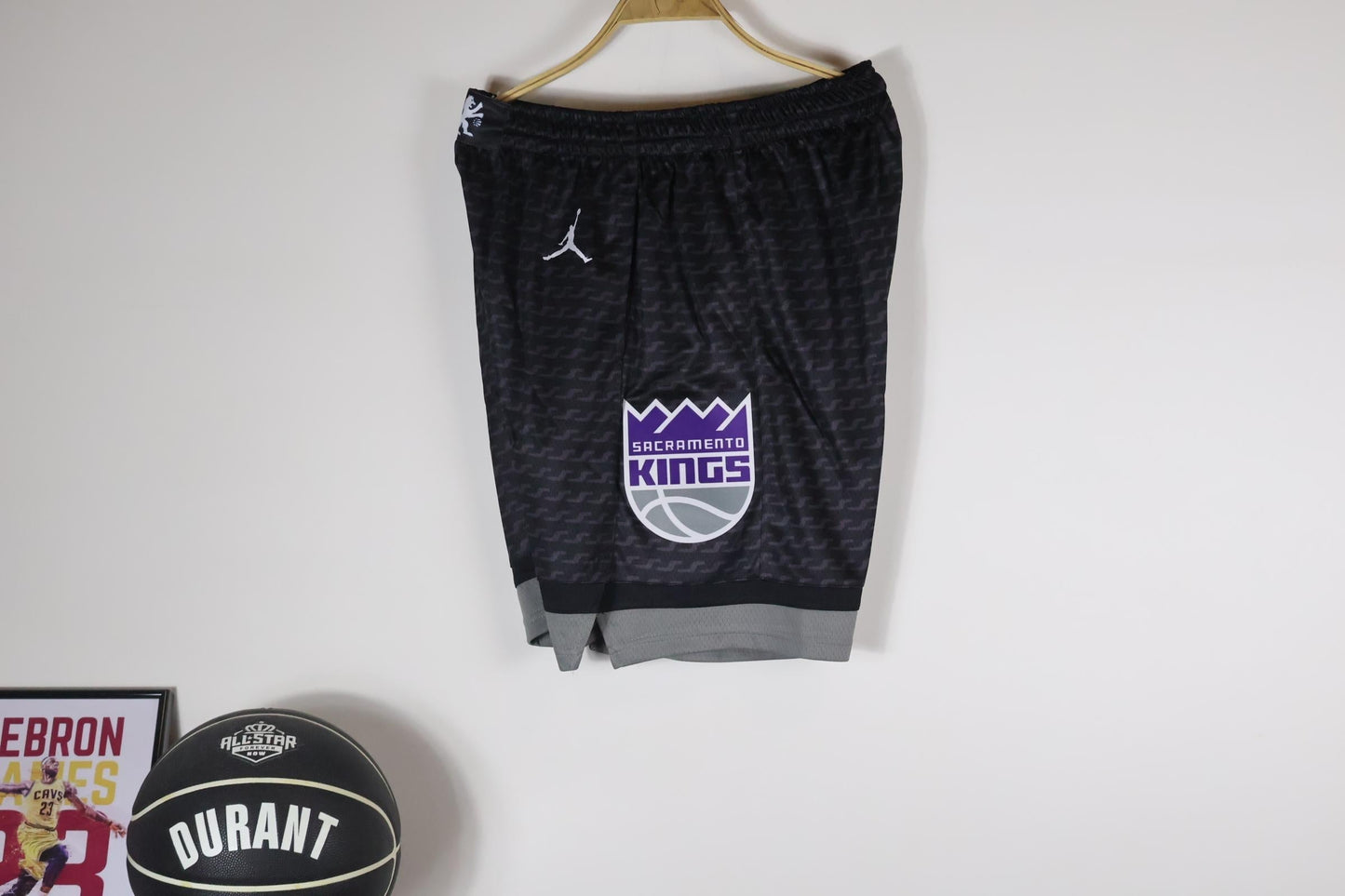 Sacramento Kings Statement Edition Shorts 22/23