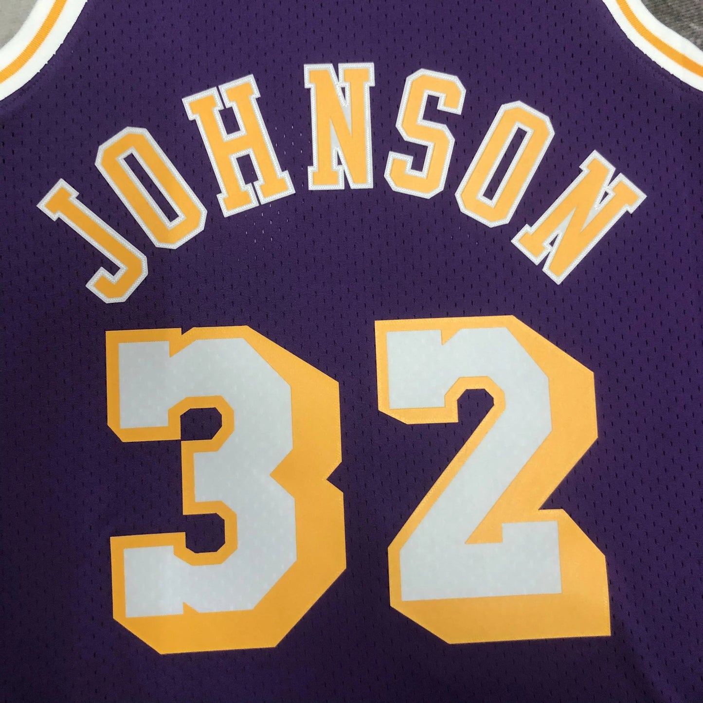 Swingman Los Angeles Lakers Mitchell & Ness Hardwood Classics 1984/85 Purple Jersey