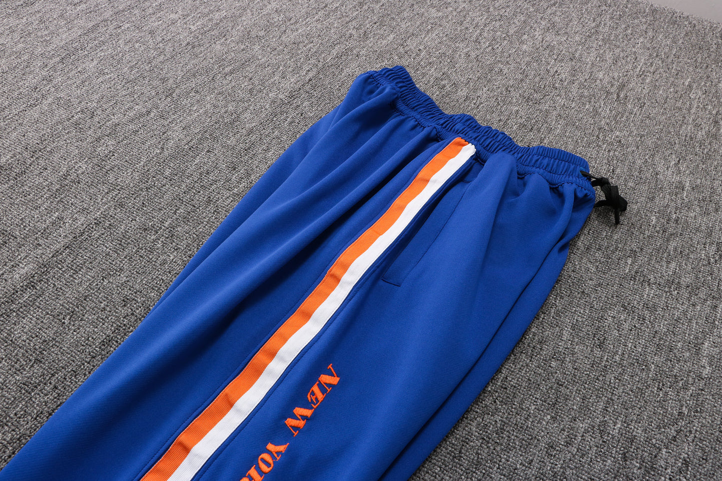 New York Knicks NBA Therma Flex Tracksuit 21/22
