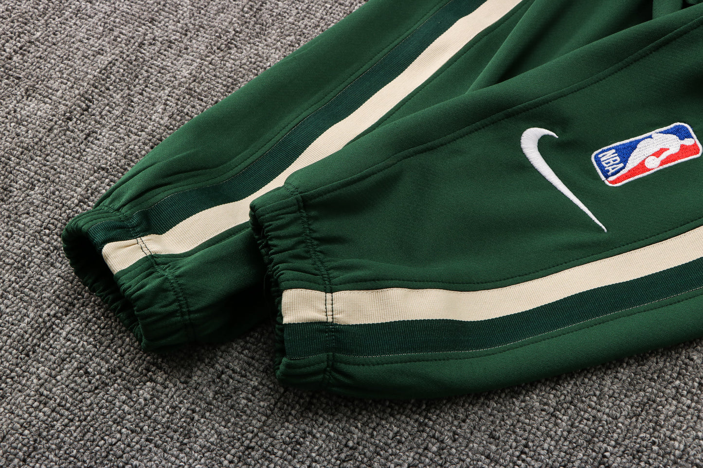 Milwaukee Bucks NBA Therma Flex Tracksuit 21/22