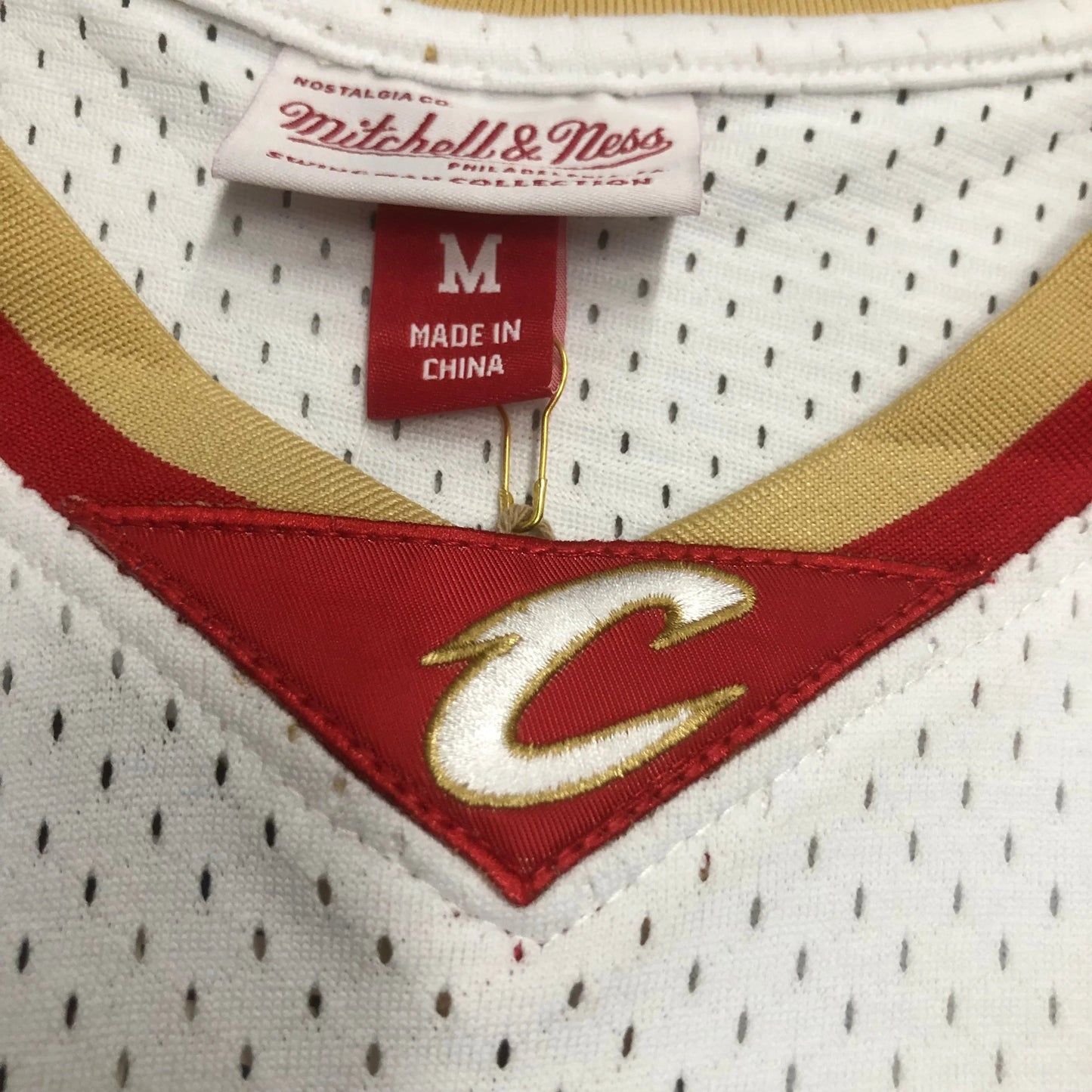 Swingman Cleveland Cavaliers Mitchell & Ness Hardwood Classics 2003/04 White Jersey