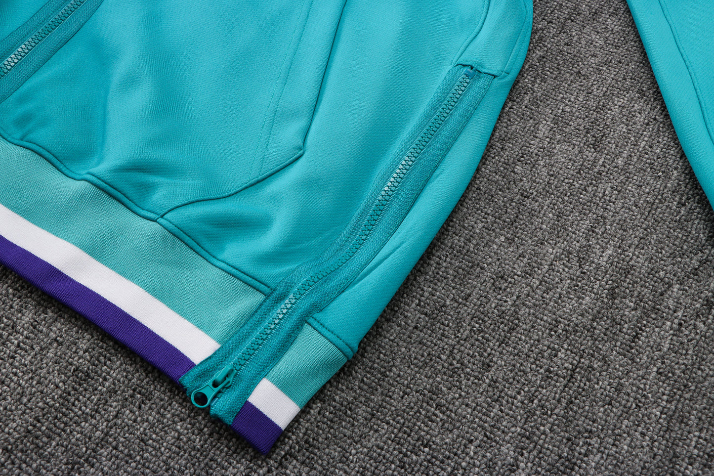 Charlotte Hornets NBA Therma Flex Tracksuit 21/22