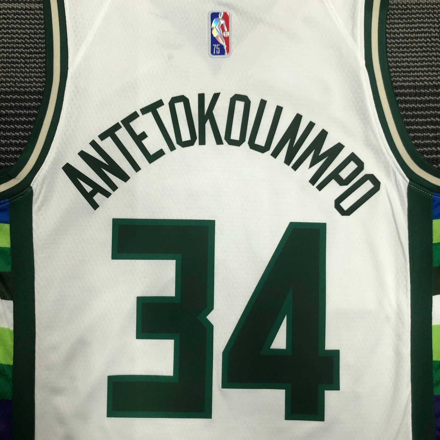 Milwaukee Bucks City Edition Diamante 75th Jersey