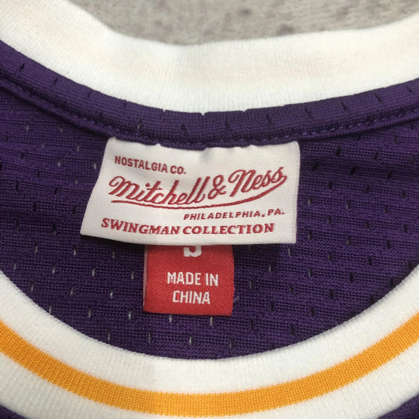 Swingman Los Angeles Lakers Mitchell & Ness Hardwood Classics 1984/85 Purple Jersey