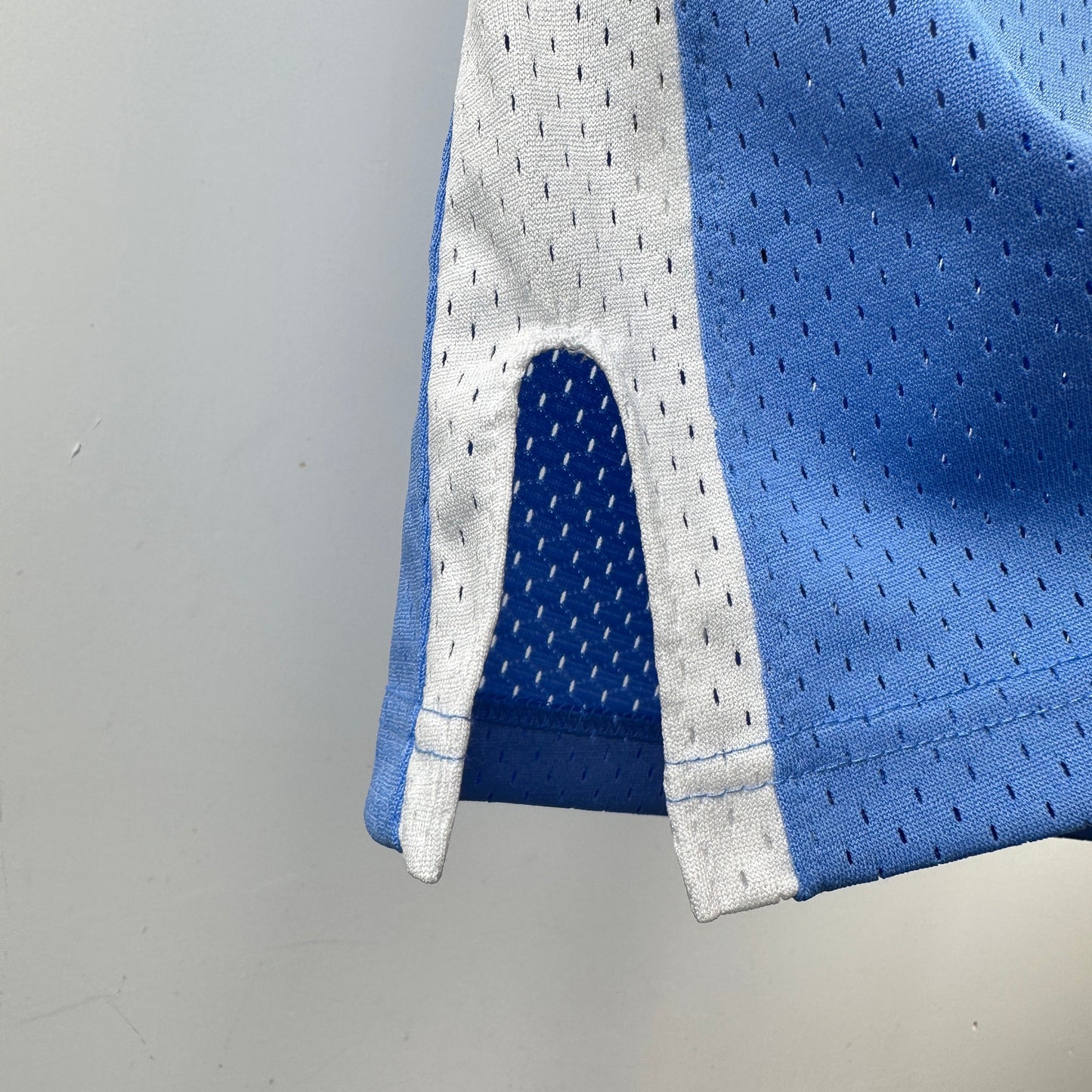 Swingman Michael Jordan University Of North Carolina Mitchell & Ness Hardwood Classics 1983 Jersey