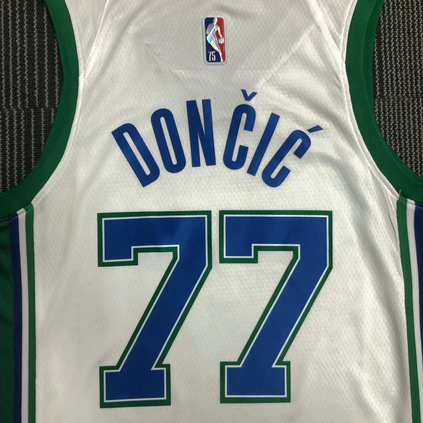 Dallas Mavericks City Edition Diamante 75th Jersey