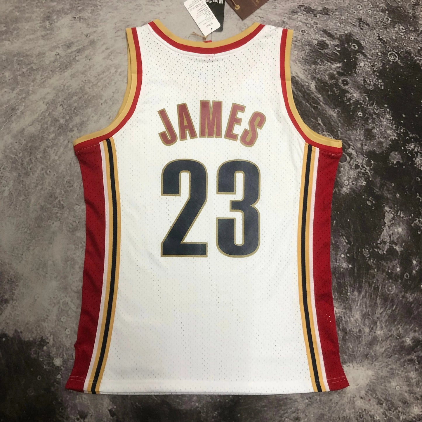 Swingman Cleveland Cavaliers Mitchell & Ness Hardwood Classics 2003/04 White Jersey