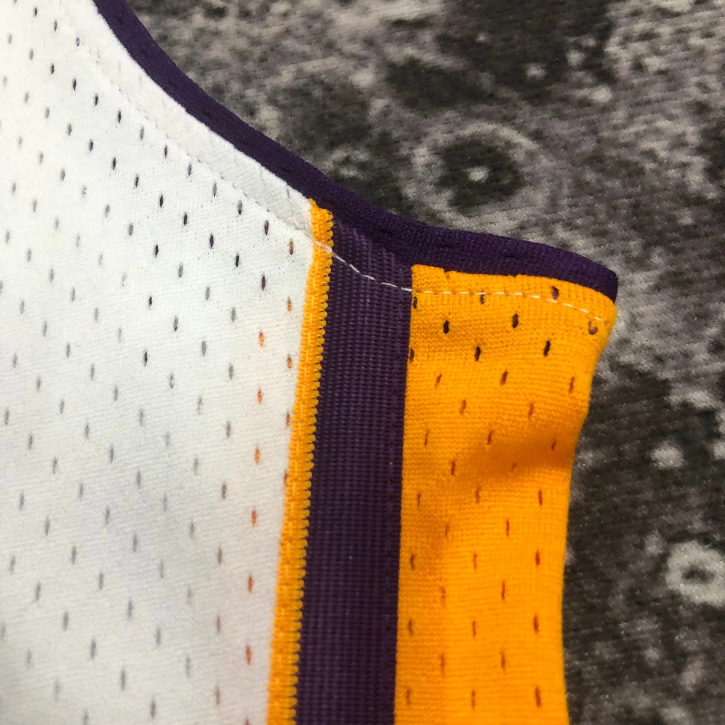 Swingman Los Angeles Lakers Mitchell & Ness Hardwood Classics 2003/04 Jersey