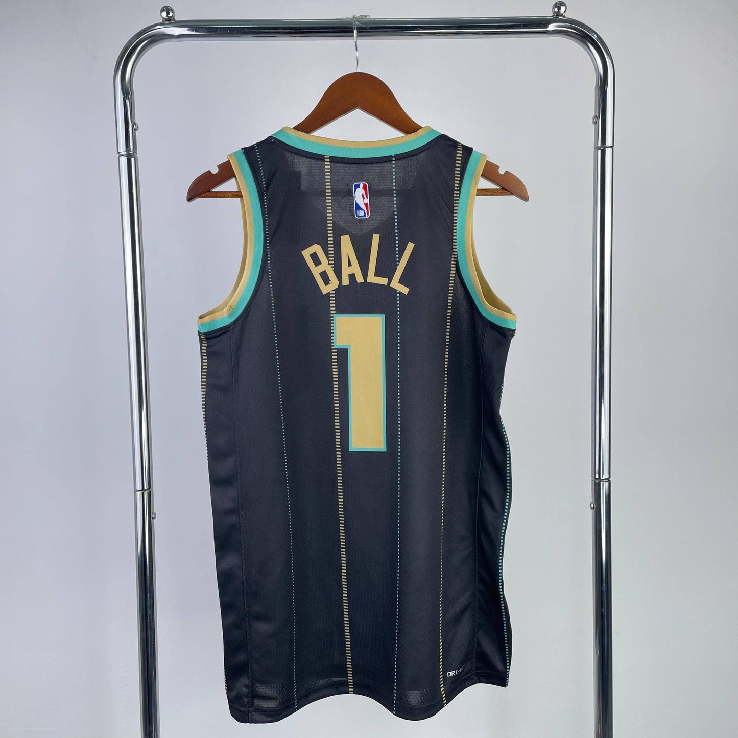 Charlotte Hornets City Edition 22/23 Jersey