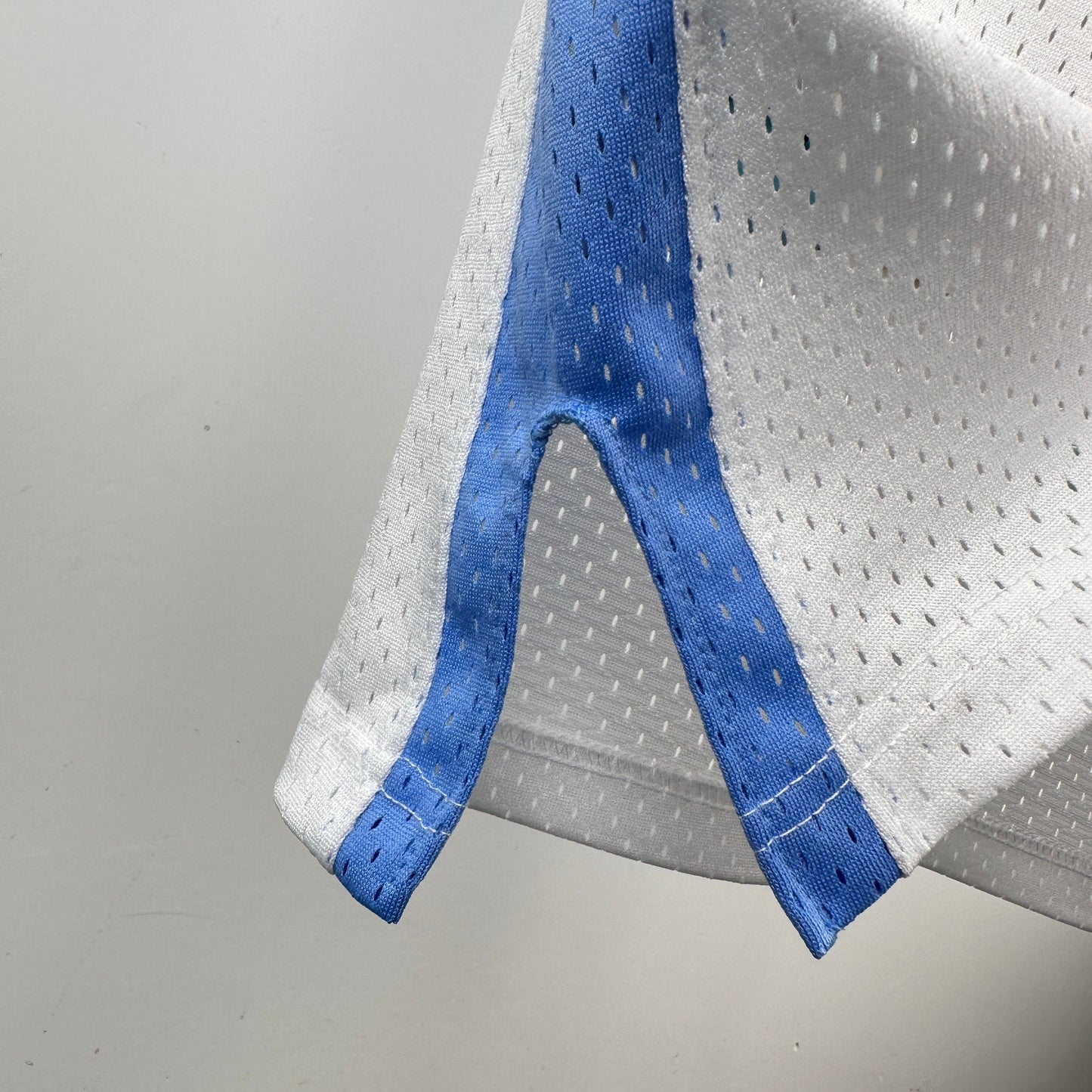 Swingman Michael Jordan University Of North Carolina Mitchell & Ness Hardwood Classics 1983 Jersey