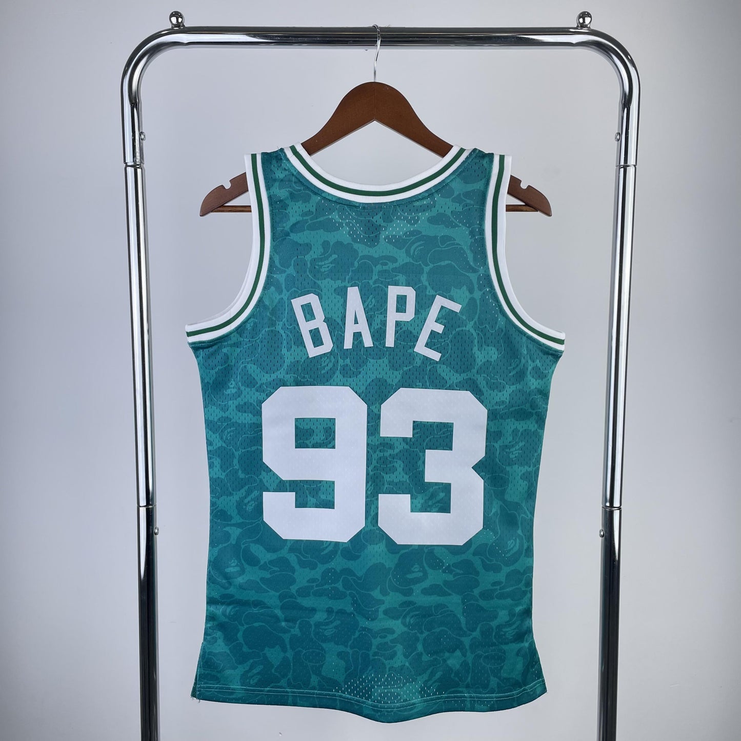 Swingman BAPE x Boston Celtics Mitchell & Ness Hardwood Classics 1985/86 Jersey