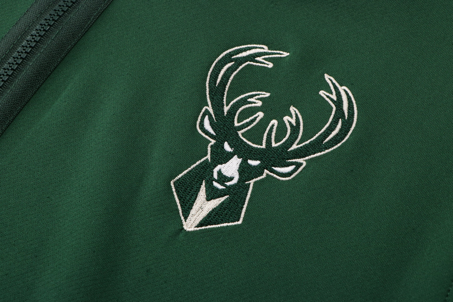 Milwaukee Bucks NBA Therma Flex Tracksuit 21/22